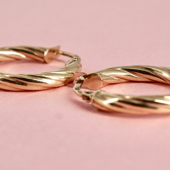 Classic Gold plated Earing - Picture 9 of 9